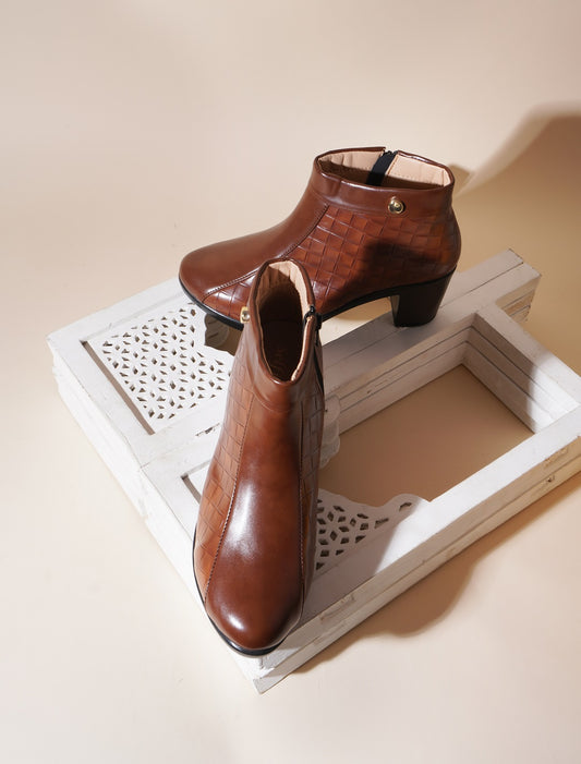 Classic Quilted Ankle Boots with Side Zip for Women