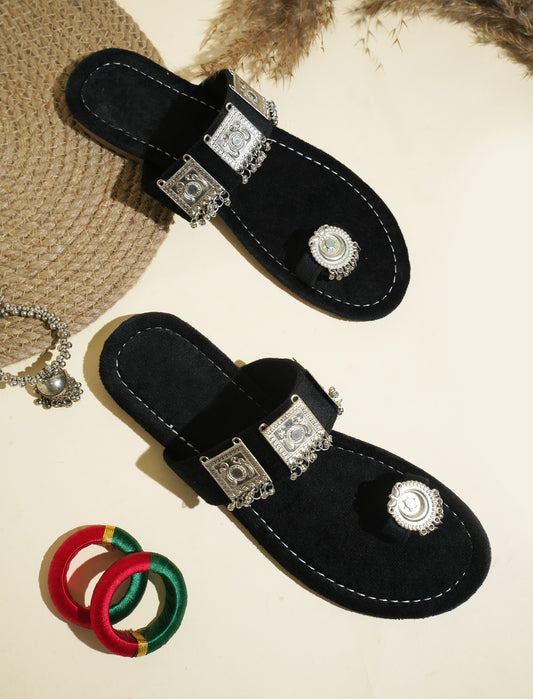 Heritage Silver Detail Toe-Post Flats