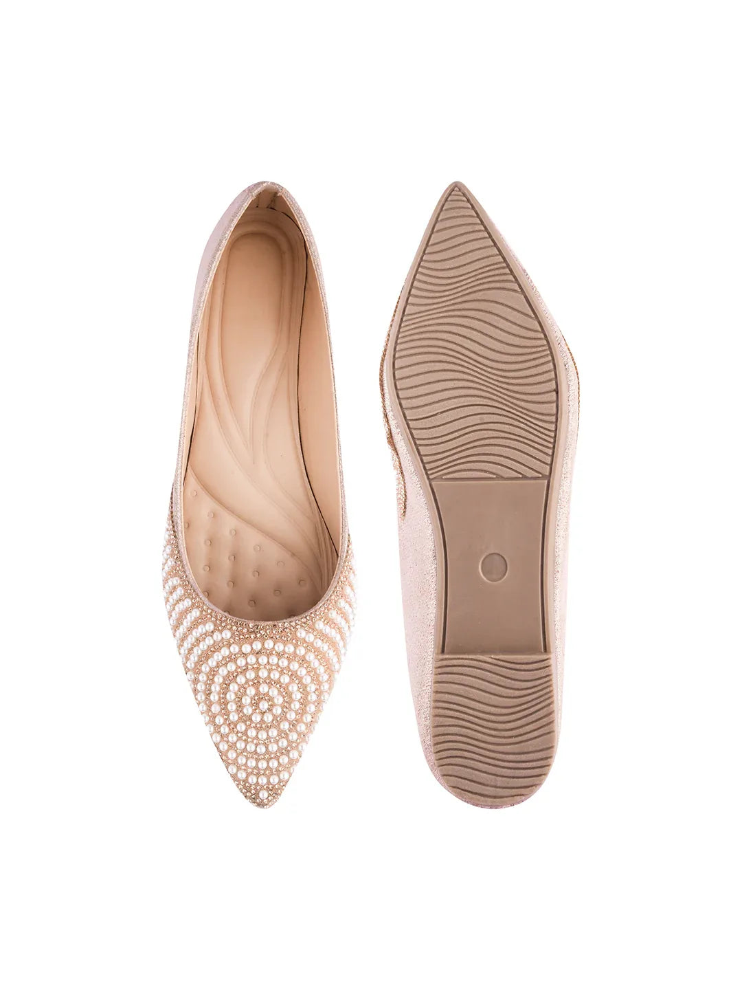 TRYME Round cut Pearl Stone Embellished Ethnic Juttis