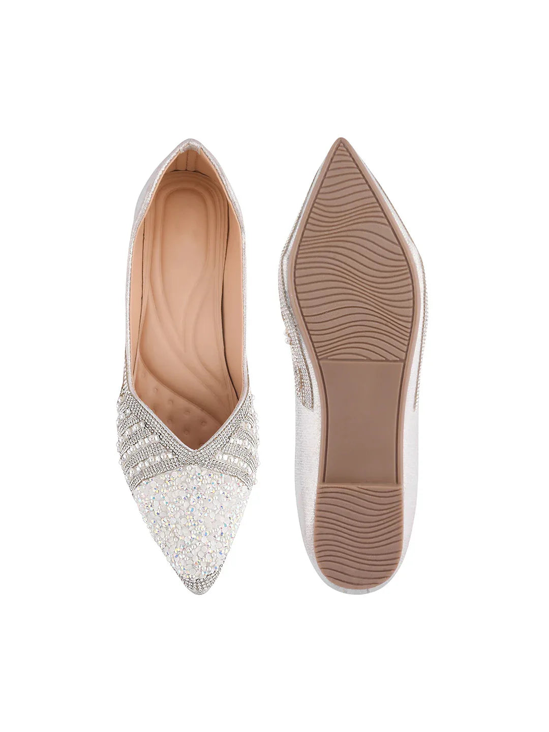 TRYME Floral Embellished Stone Beaded Women's Festive Juttis