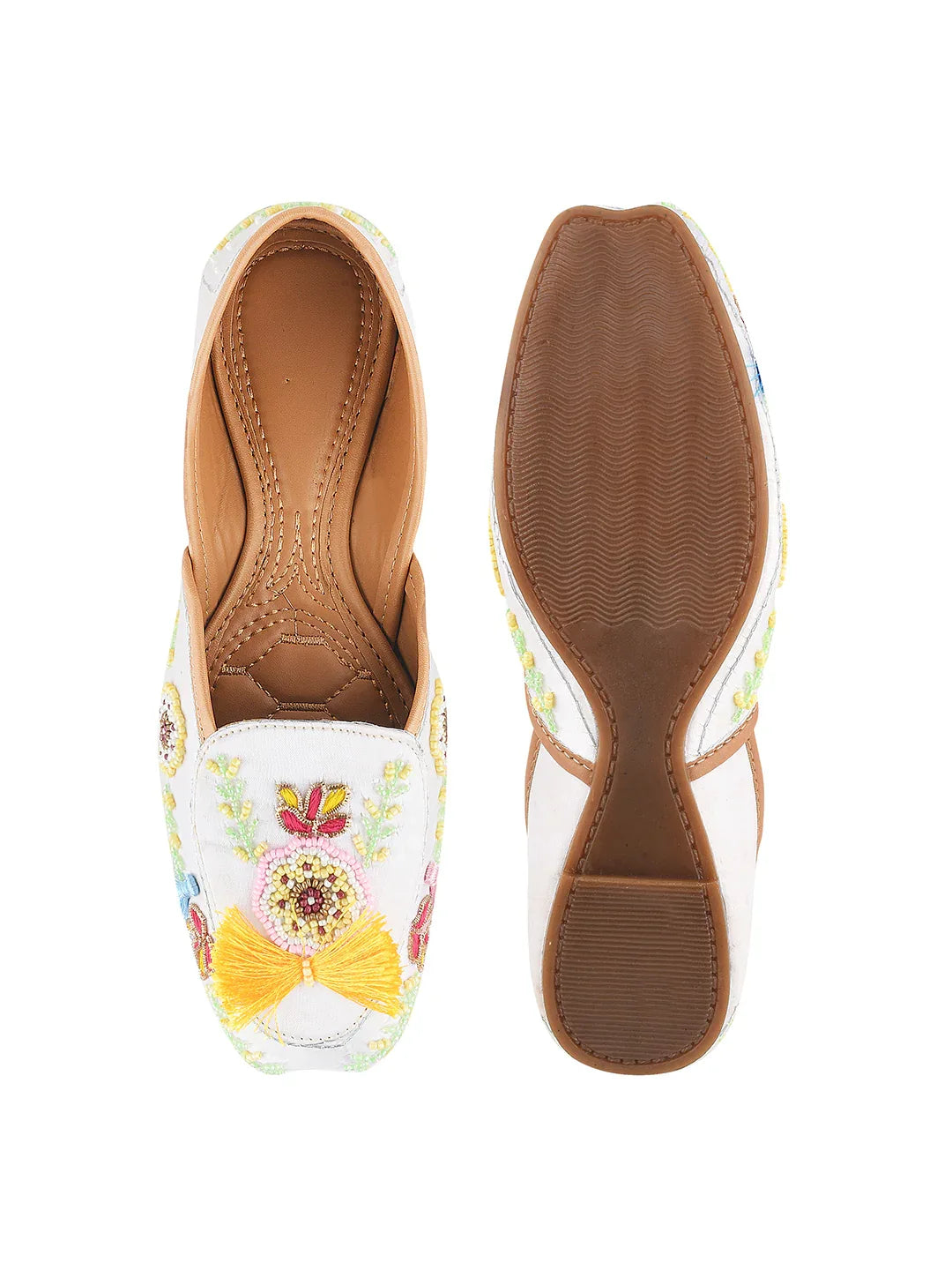 Floral Thread Embroidered Wedge Juttis