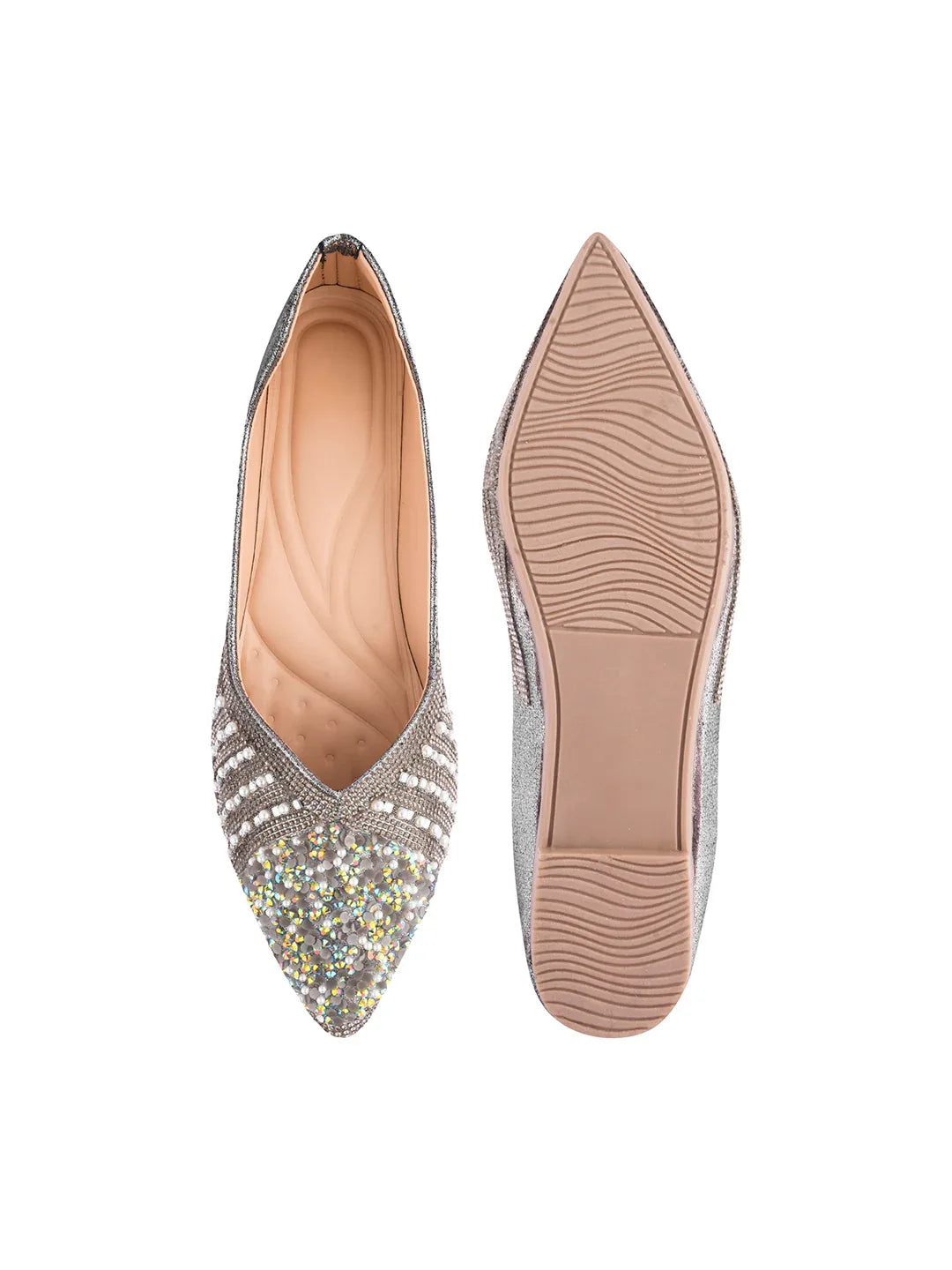 TRYME Floral Embellished Stone Beaded Women's Festive Juttis
