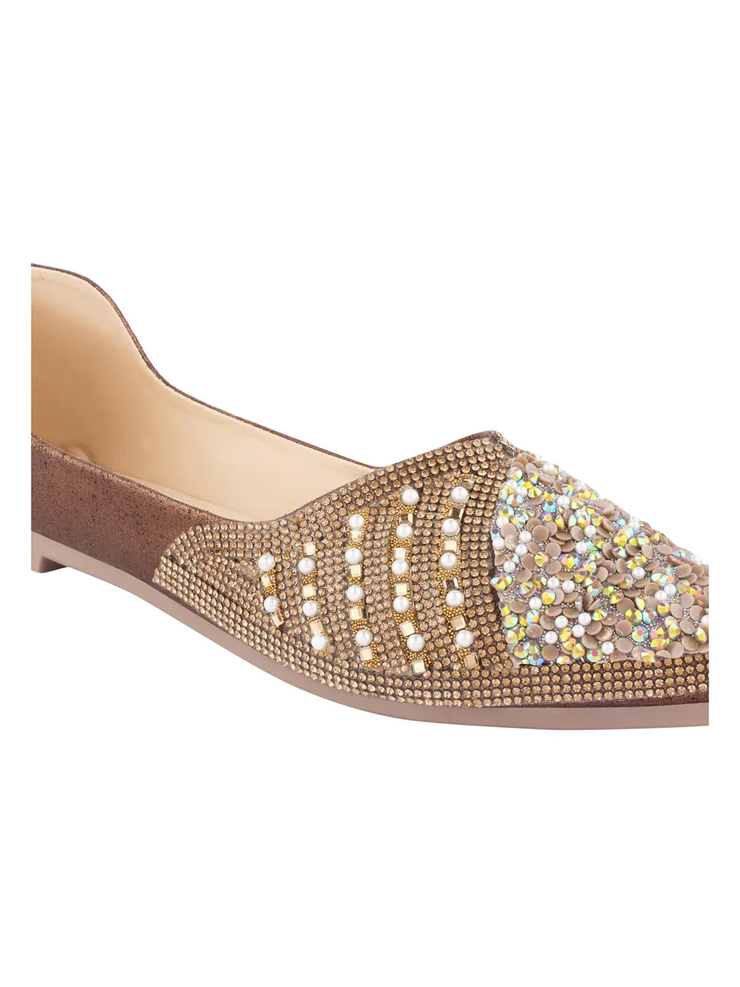 TRYME Floral Embellished Stone Beaded Women's Festive Juttis