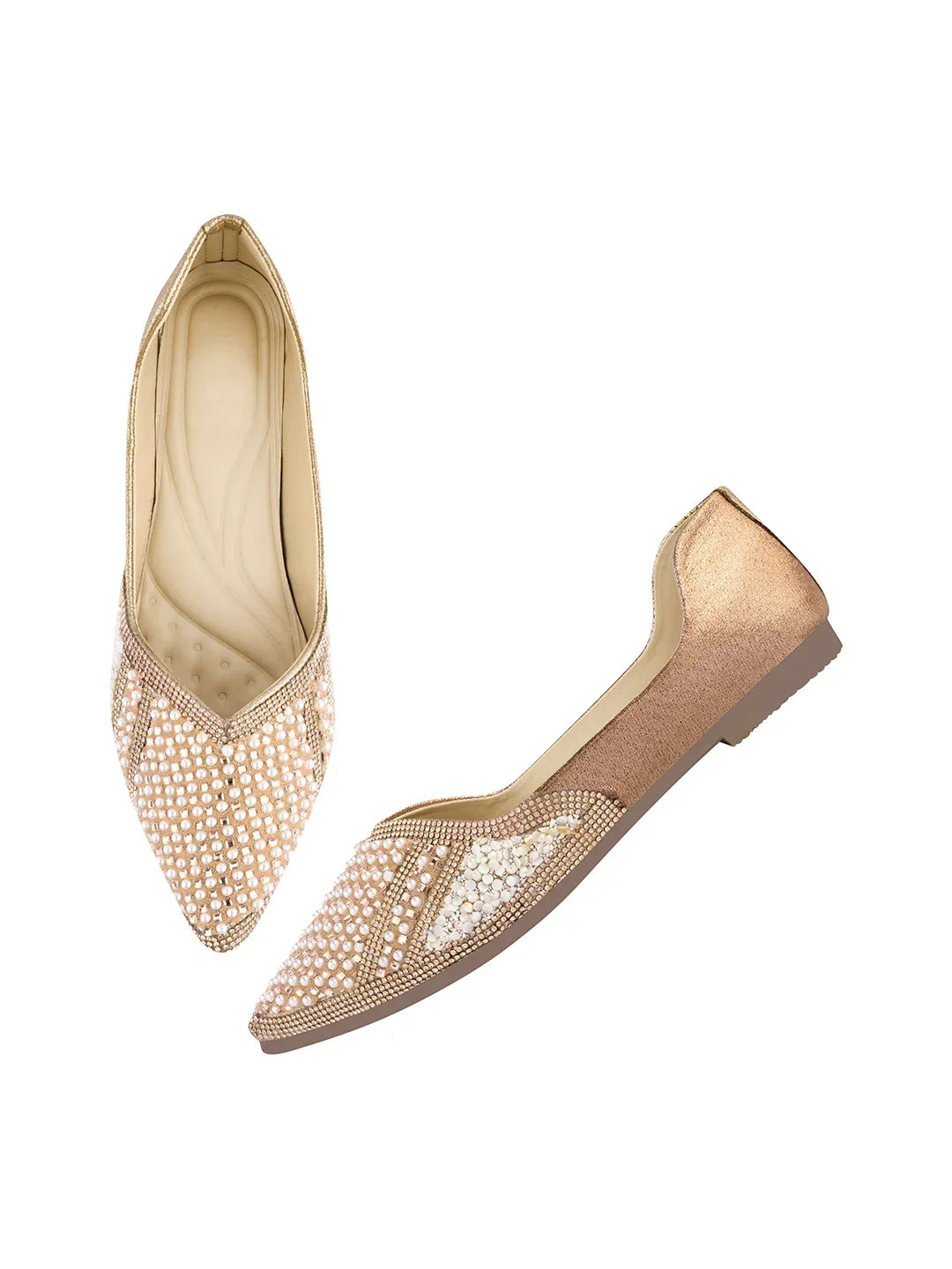 TRYME Ethnic Women's Stone Pearl Embellished Juttis