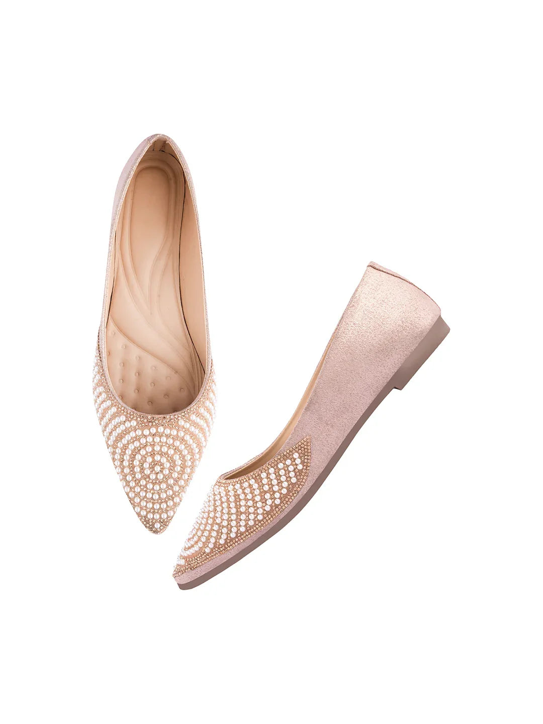 TRYME Round cut Pearl Stone Embellished Ethnic Juttis