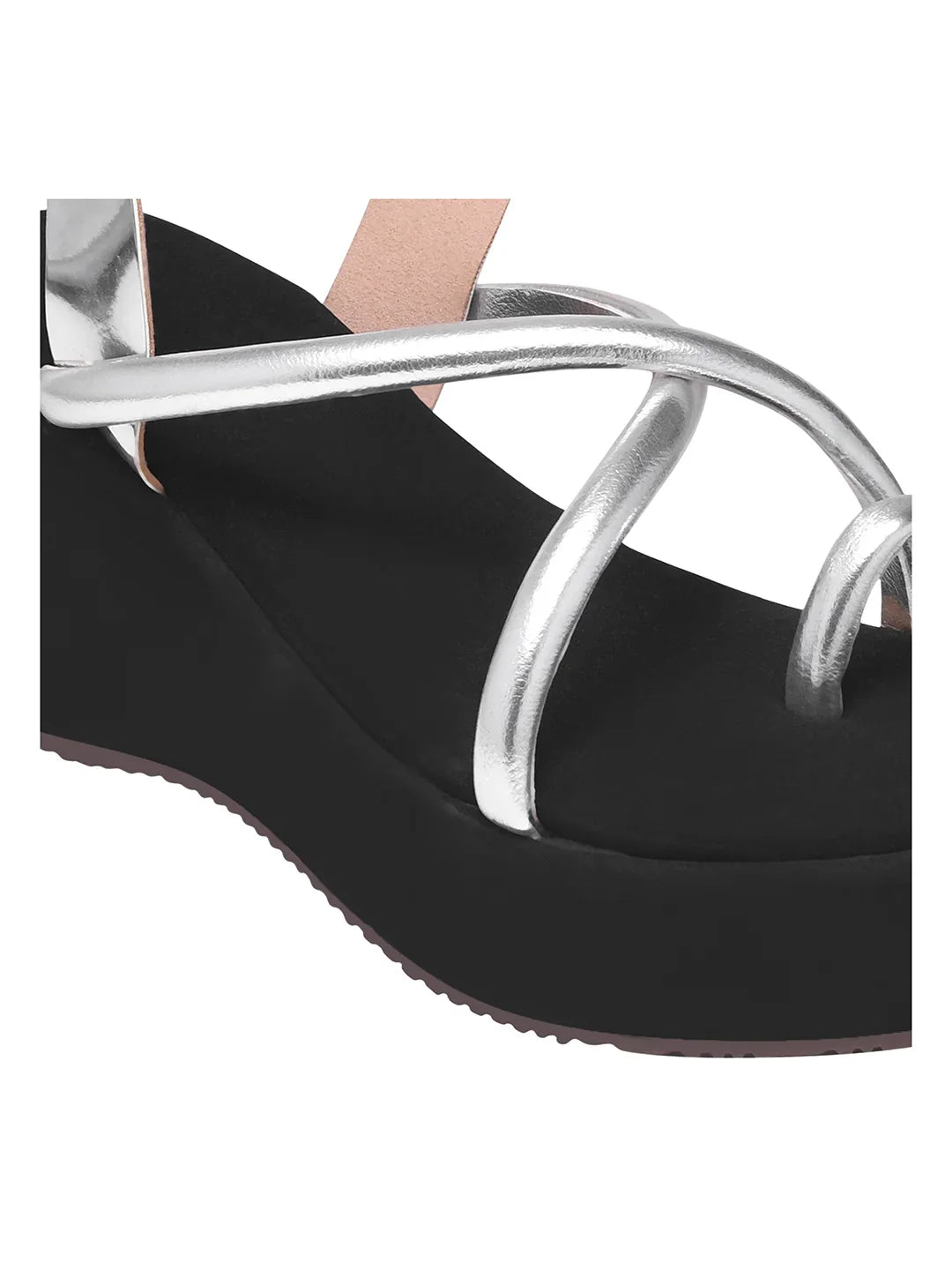 Metallic Toe-Loop Platform Sandals