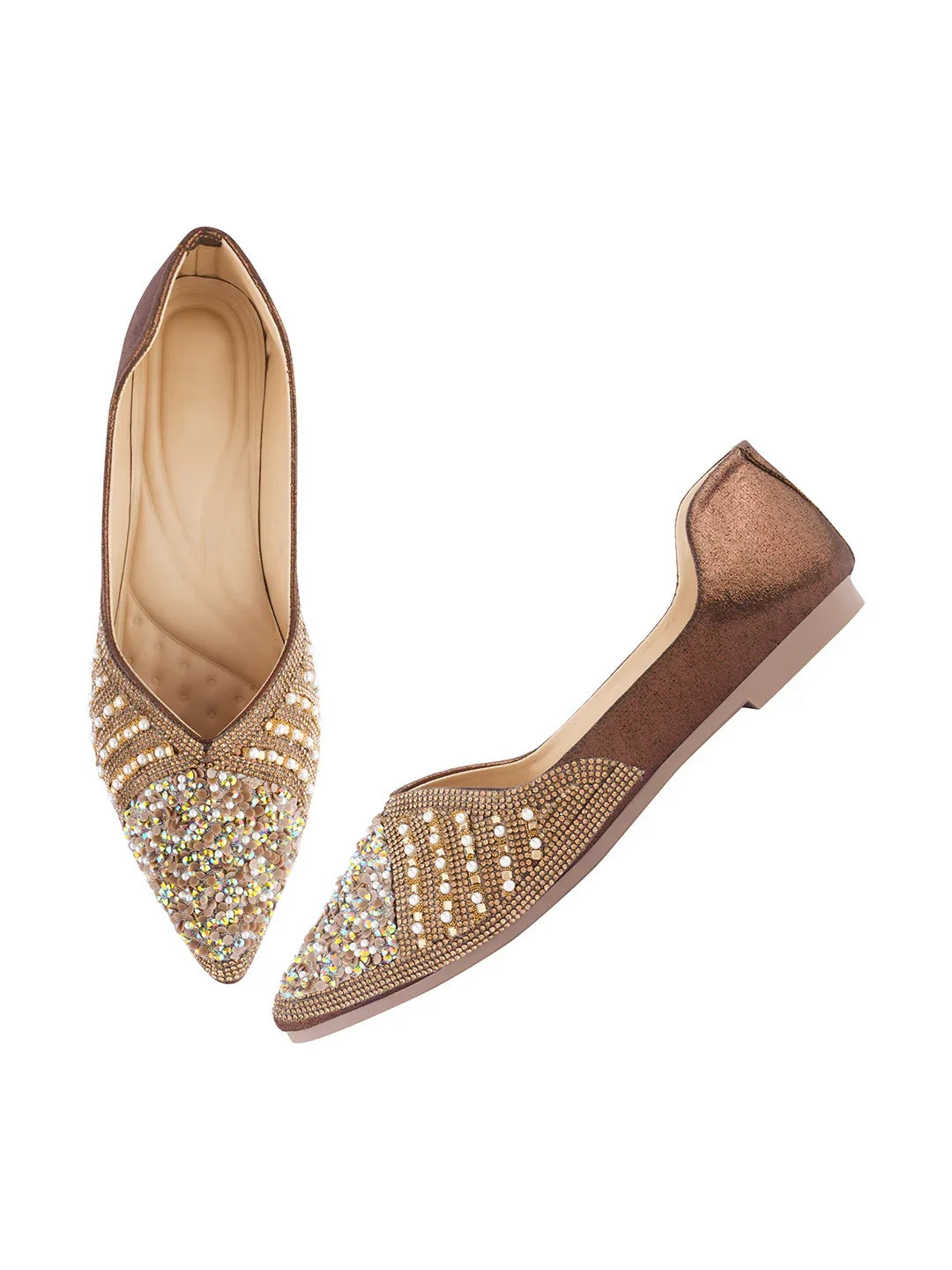 TRYME Floral Embellished Stone Beaded Women's Festive Juttis