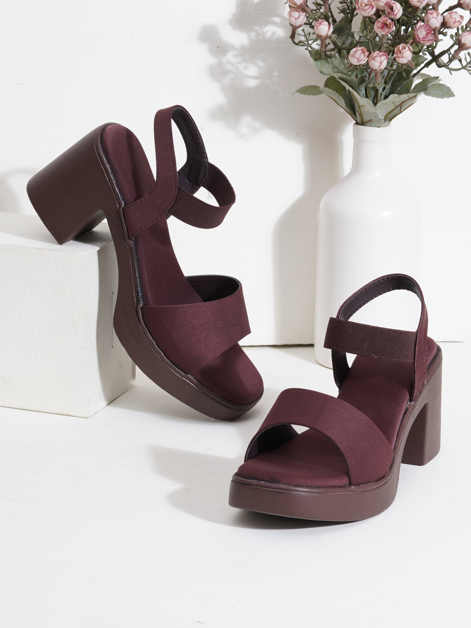 Stylish Open-Toe Backstrap Block Heel Sandals