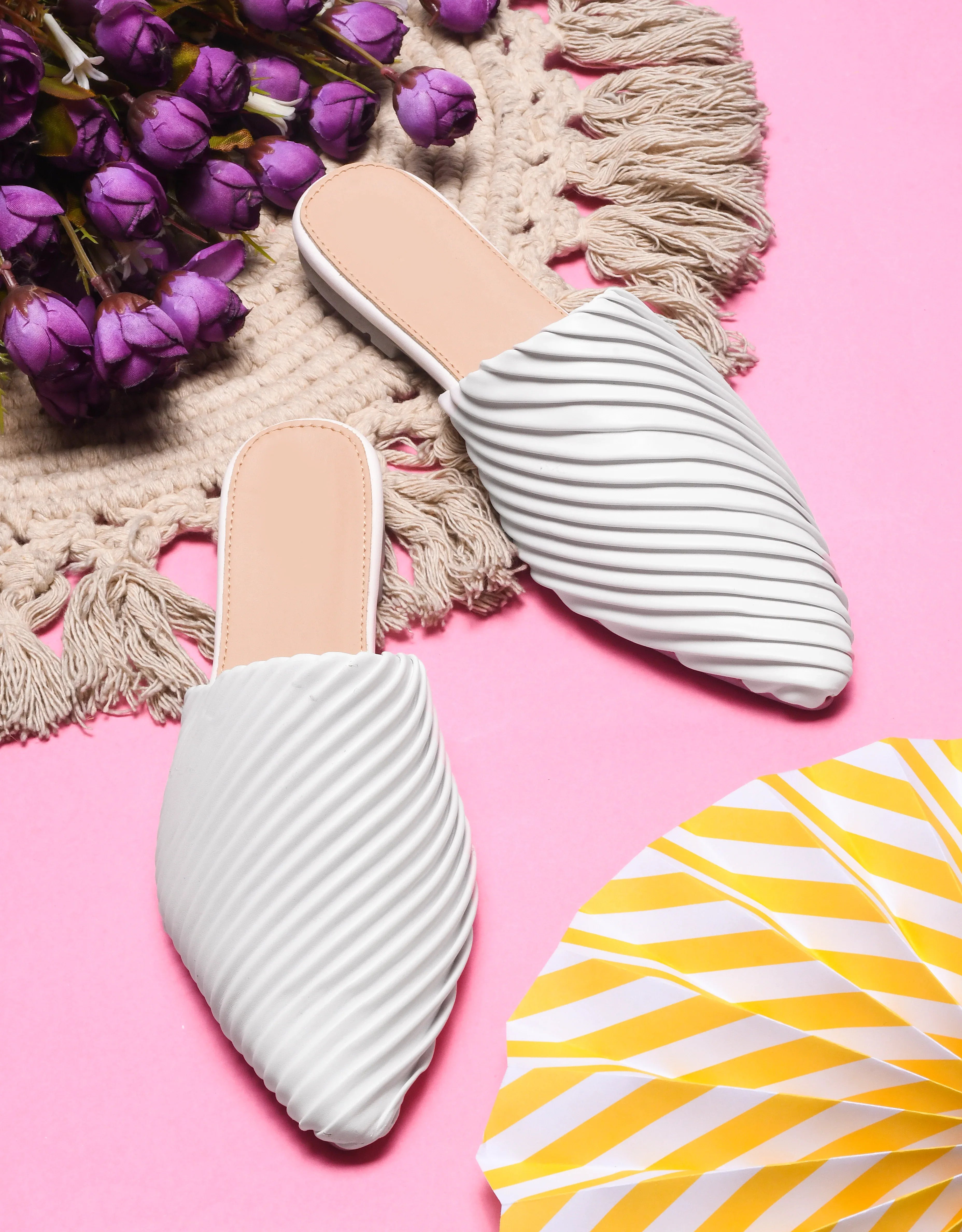 Modern Ribbed Finish Pointed Toe Mules