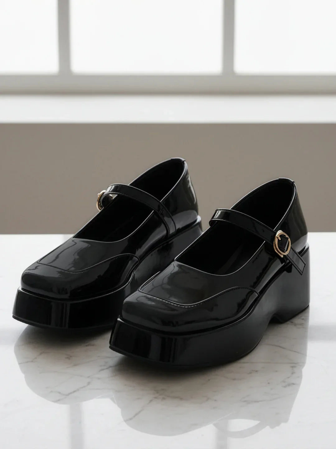 Glossy Strap Platform Heel Pumps