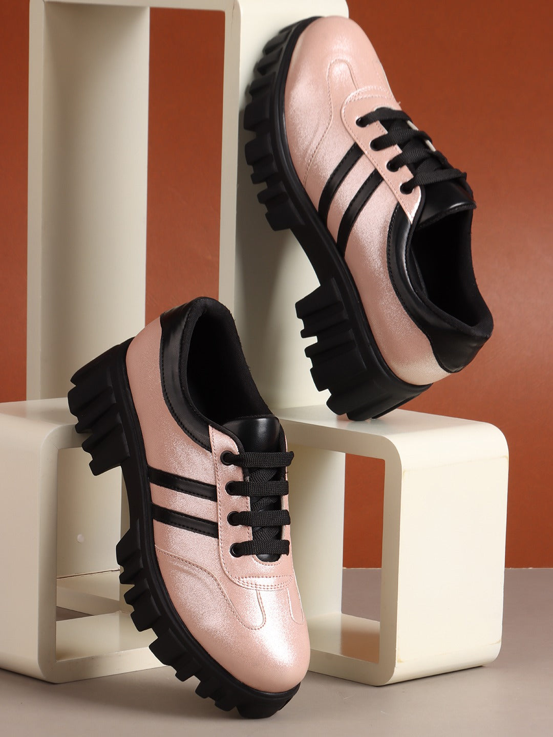 Street Rover Lace-Up Shoes