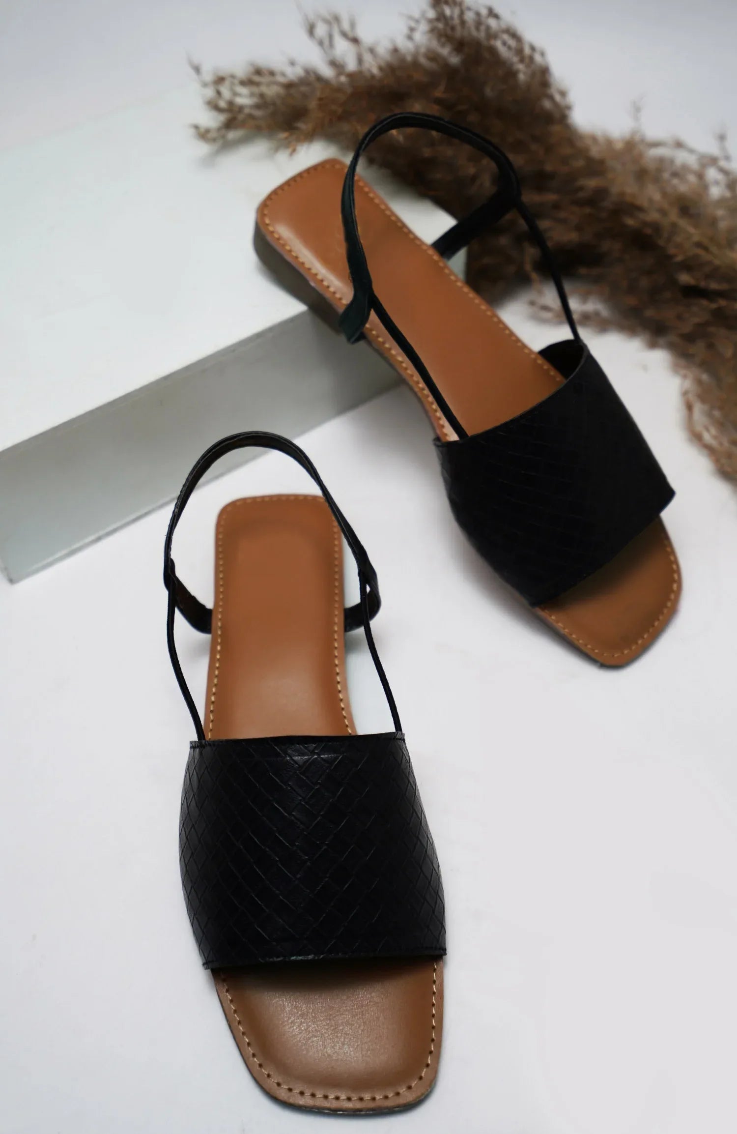 Elegant Weave Detail Flat Sandals