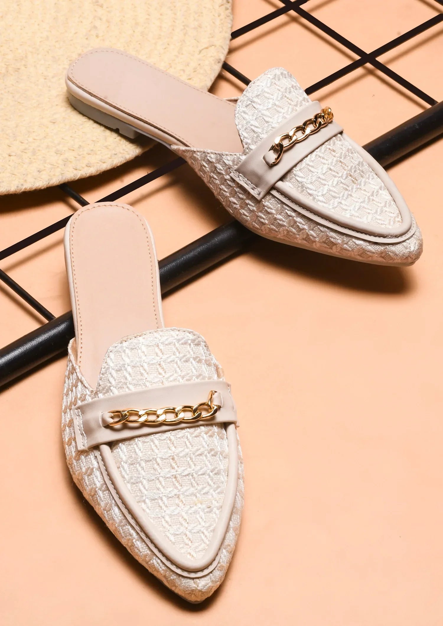 Classic Textured Mule with Gold Chain