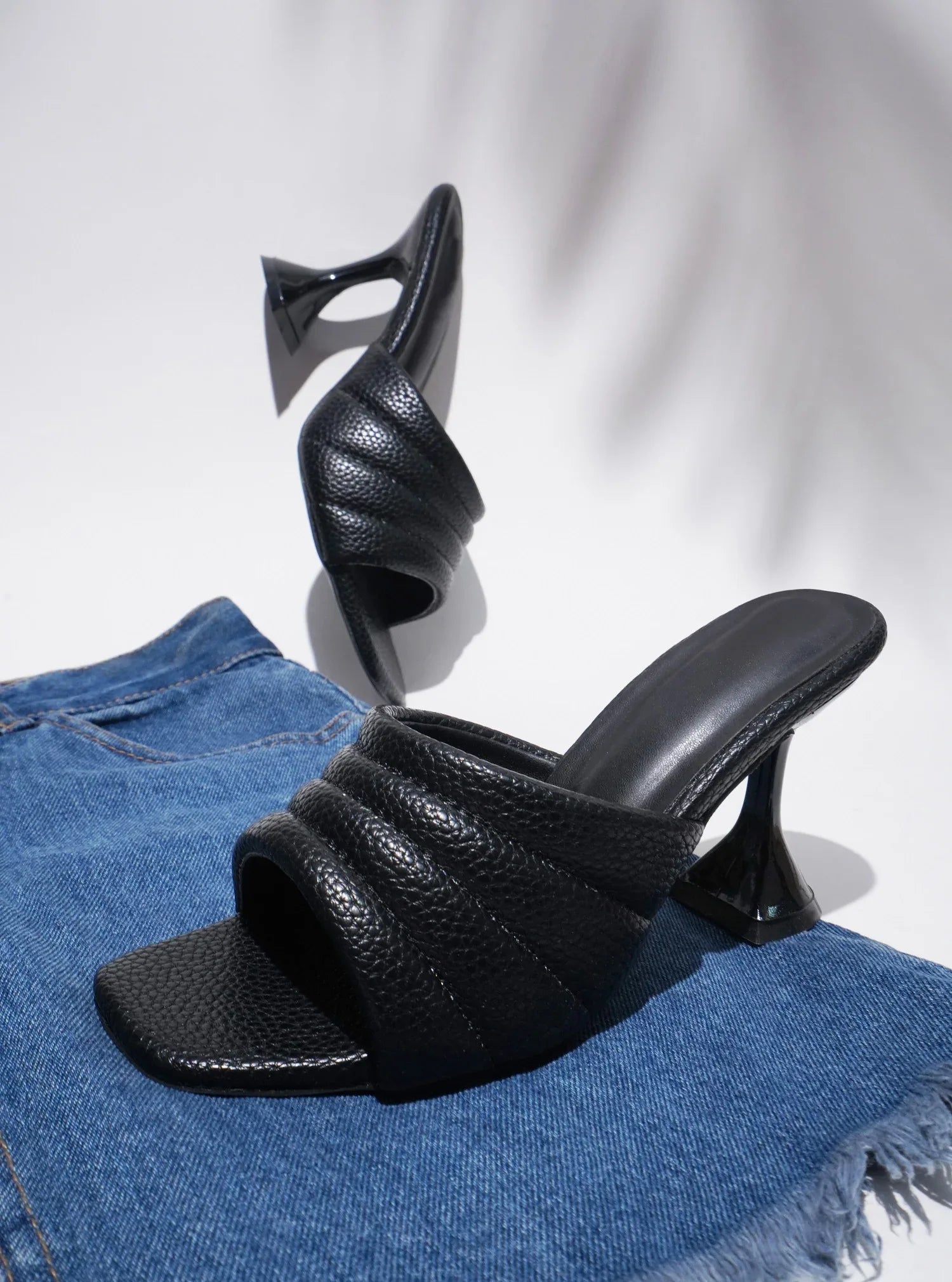 SoftCurve Textured Heel Slides