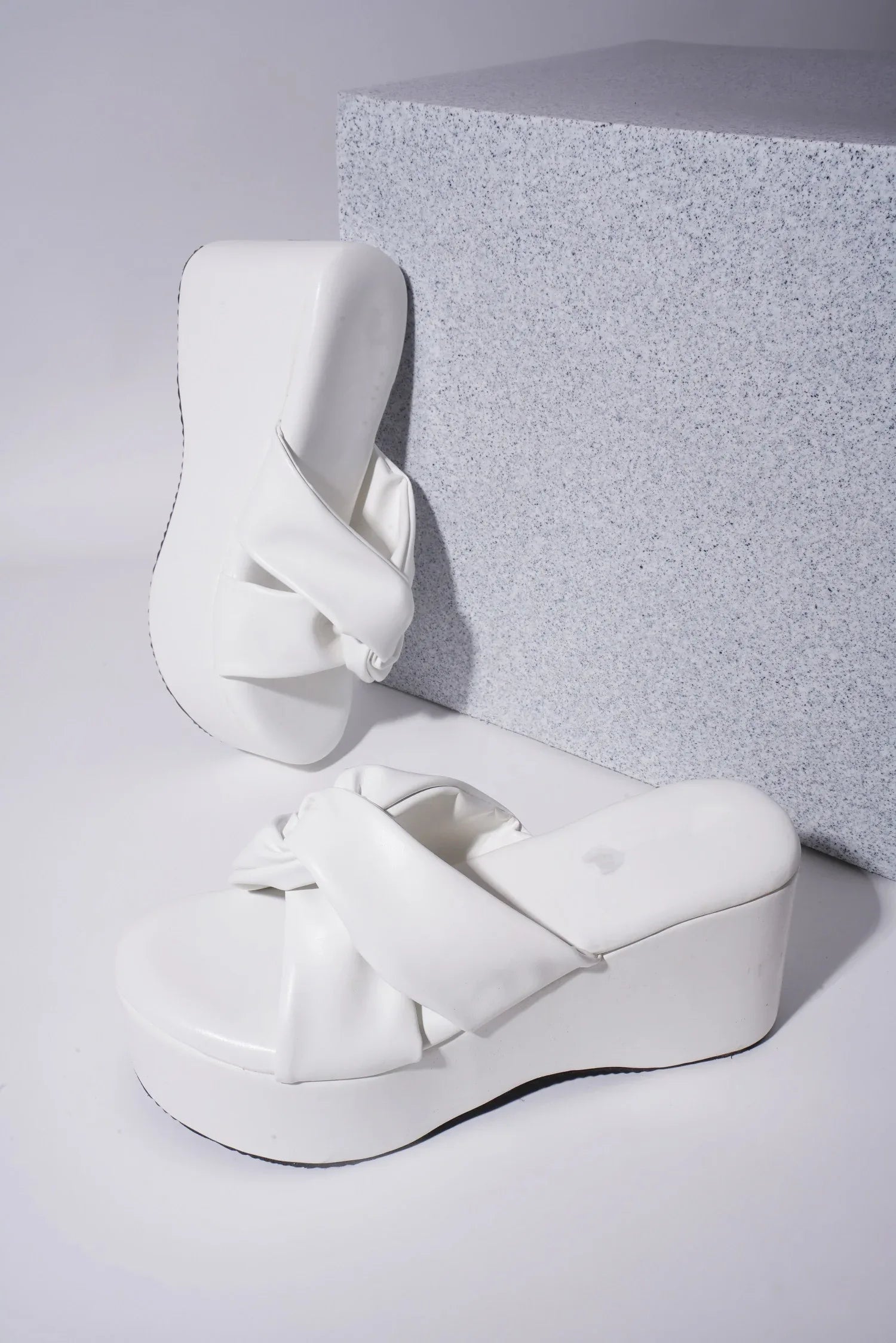Urban Knot Wedge Sliders