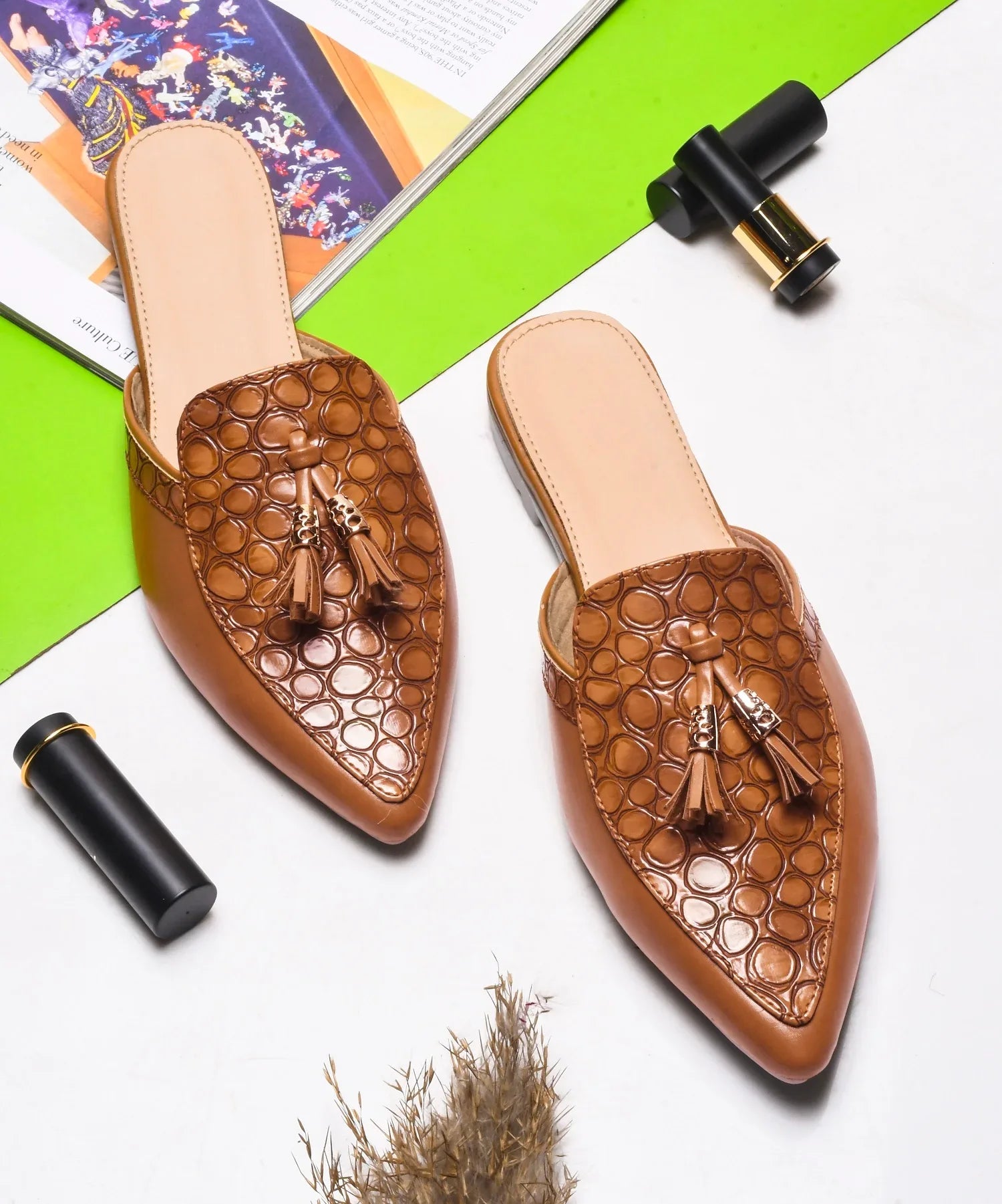 Minimal Tassel Detail Pointed Mule Flats