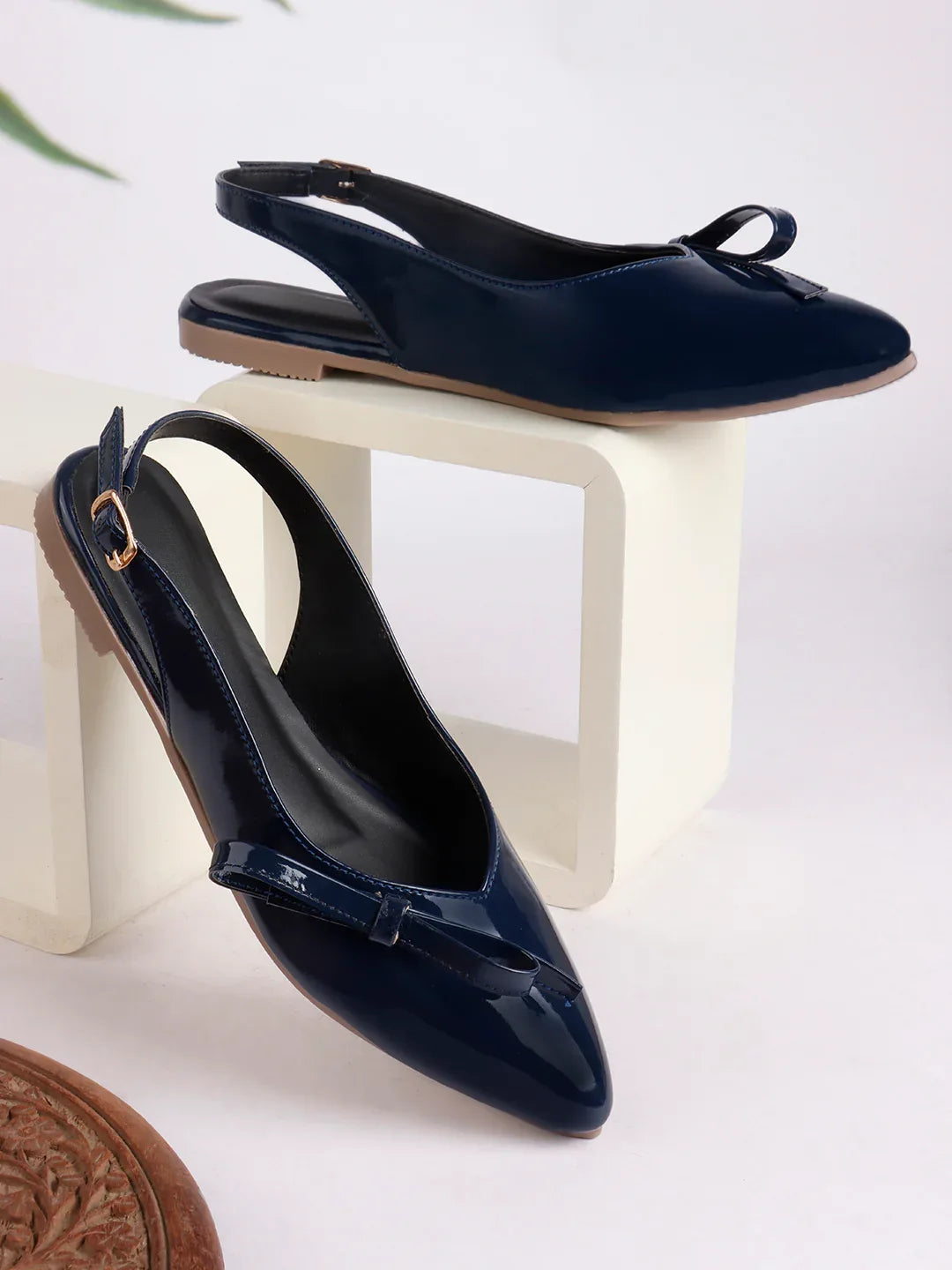 Glossy Pointed Toe Slingback Flat Mules