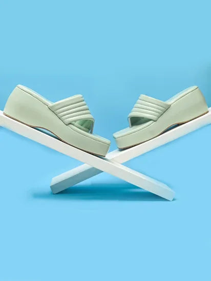 Comfort Curve Padded Wedge Slides