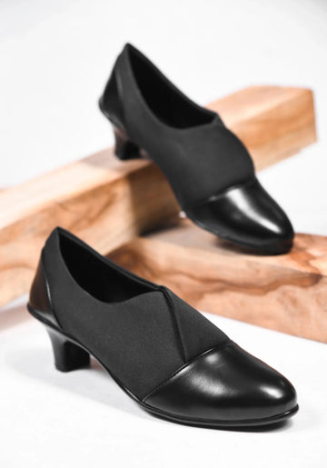 Classic Two-Tone Formal Pumps