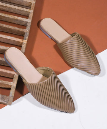 Modern Ribbed Finish Pointed Toe Mules