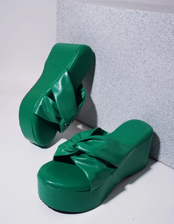 Urban Knot Wedge Sliders