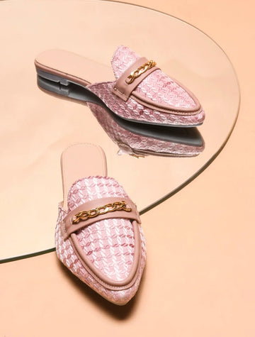 Classic Textured Mule with Gold Chain