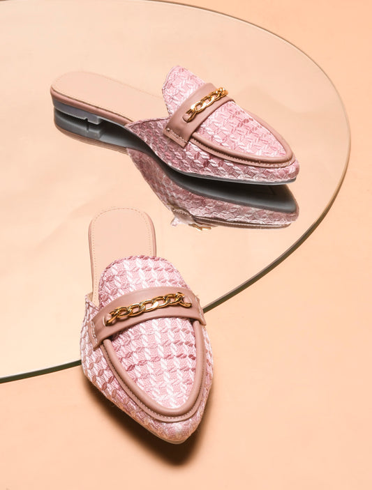 Classic Textured Mule with Gold Chain