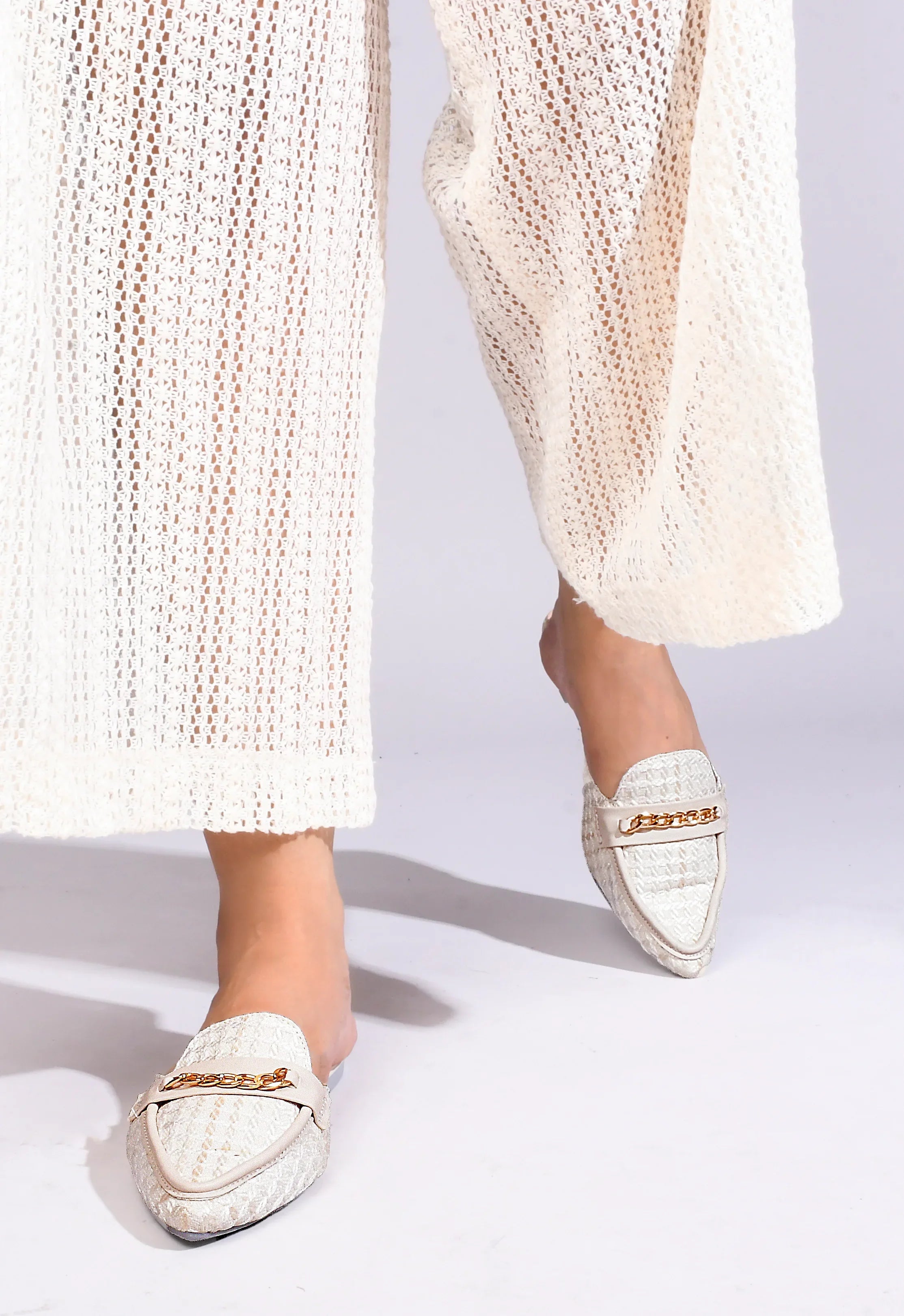 Classic Textured Mule with Gold Chain
