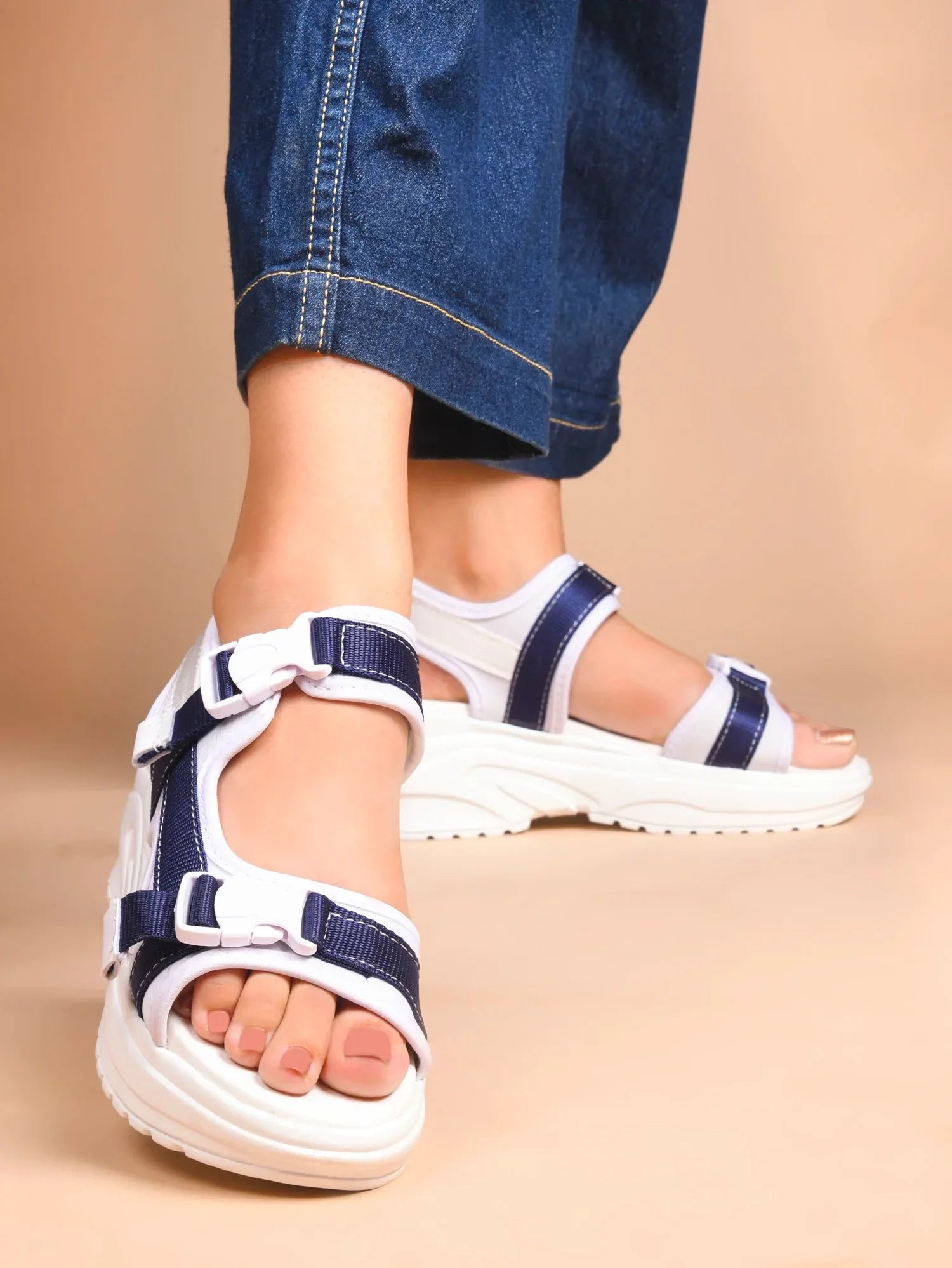 Trendy Sports Style Platform Sandals