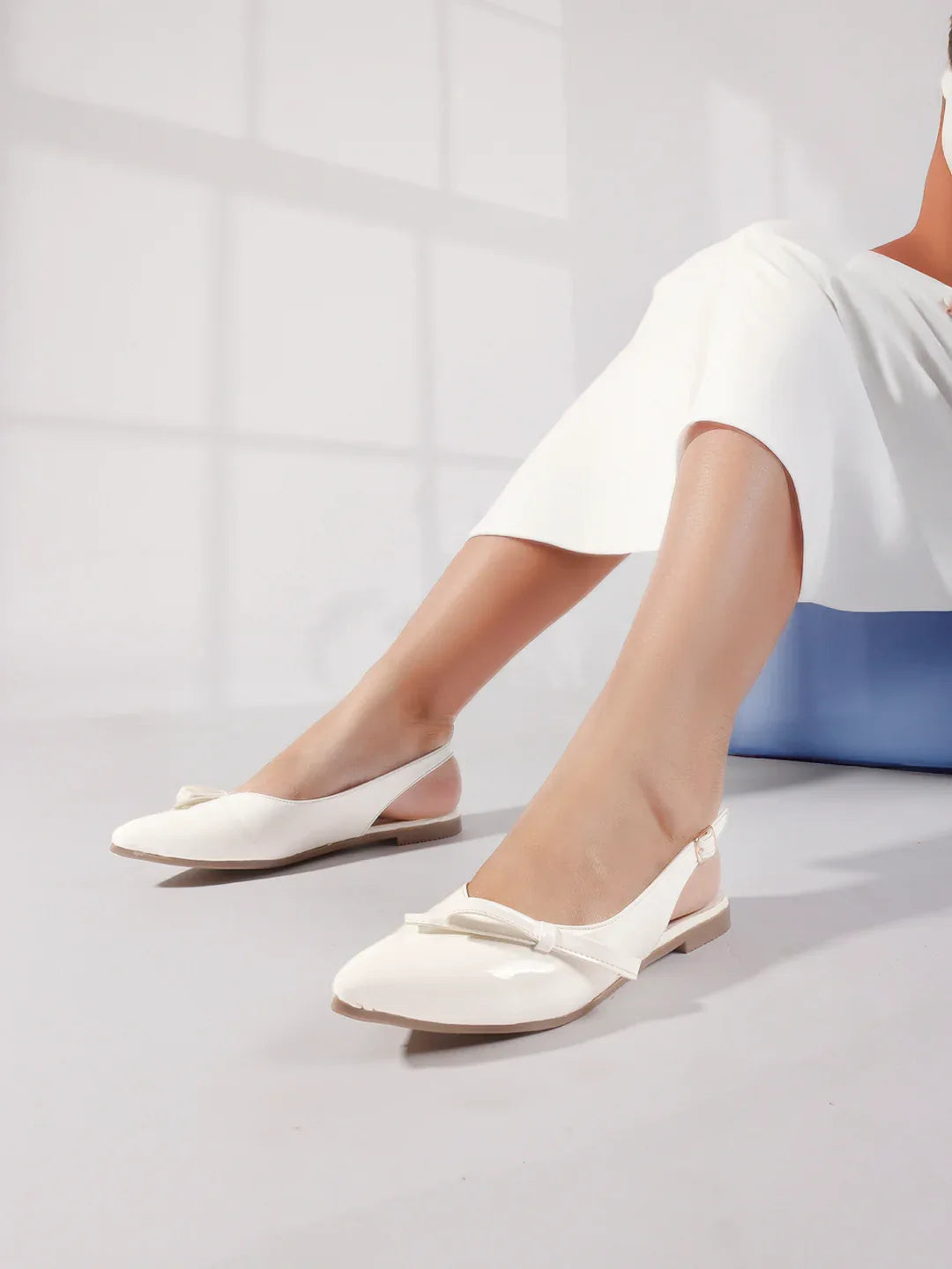 Glossy Pointed Toe Slingback Flat Mules