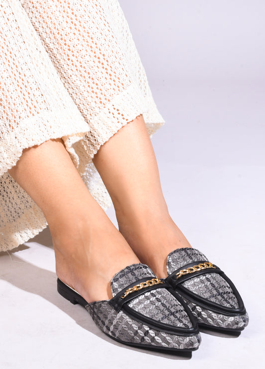 Classic Textured Mule with Gold Chain