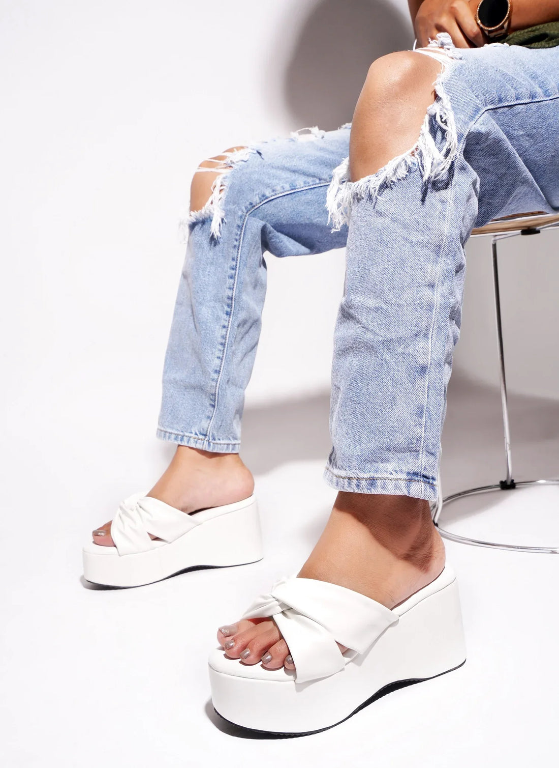 Urban Knot Wedge Sliders