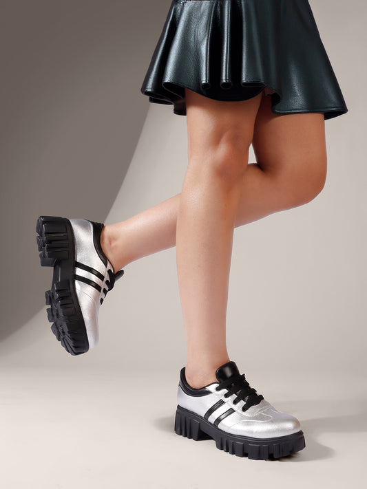 Street Rover Lace-Up Shoes