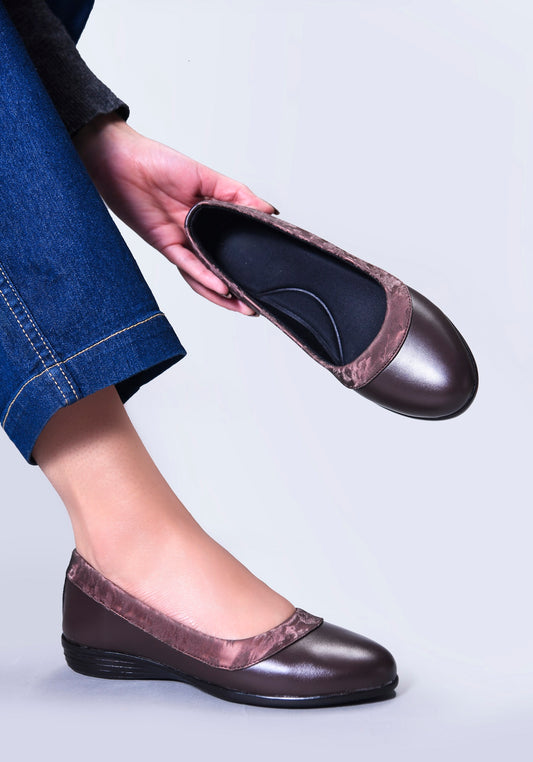 ComfortEase Classic Wedge Heel Pumps