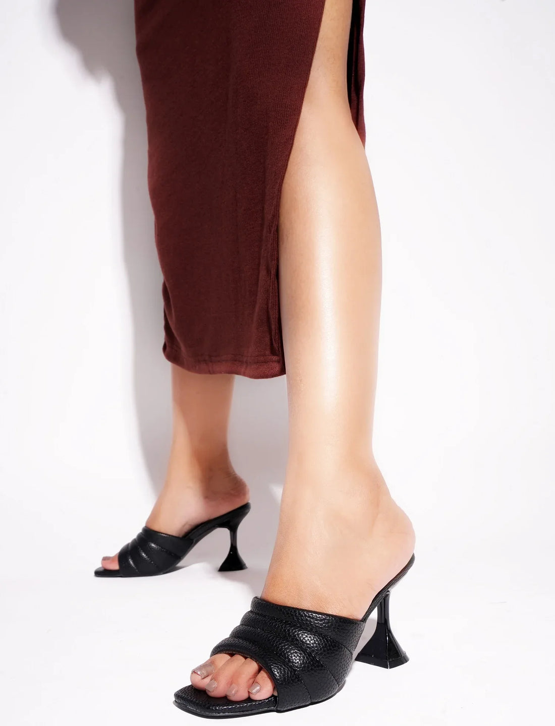 SoftCurve Textured Heel Slides