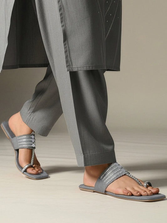 Ethnic Chain Detail Flats