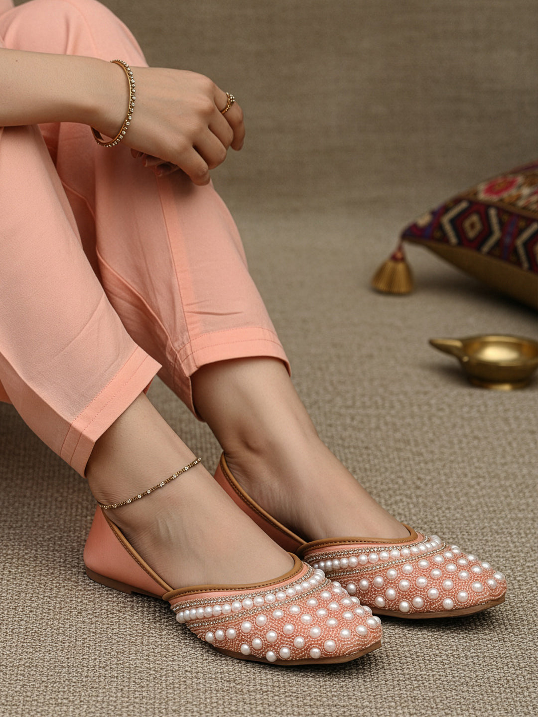 Pearl Embellished Ethnic Mojris bellies