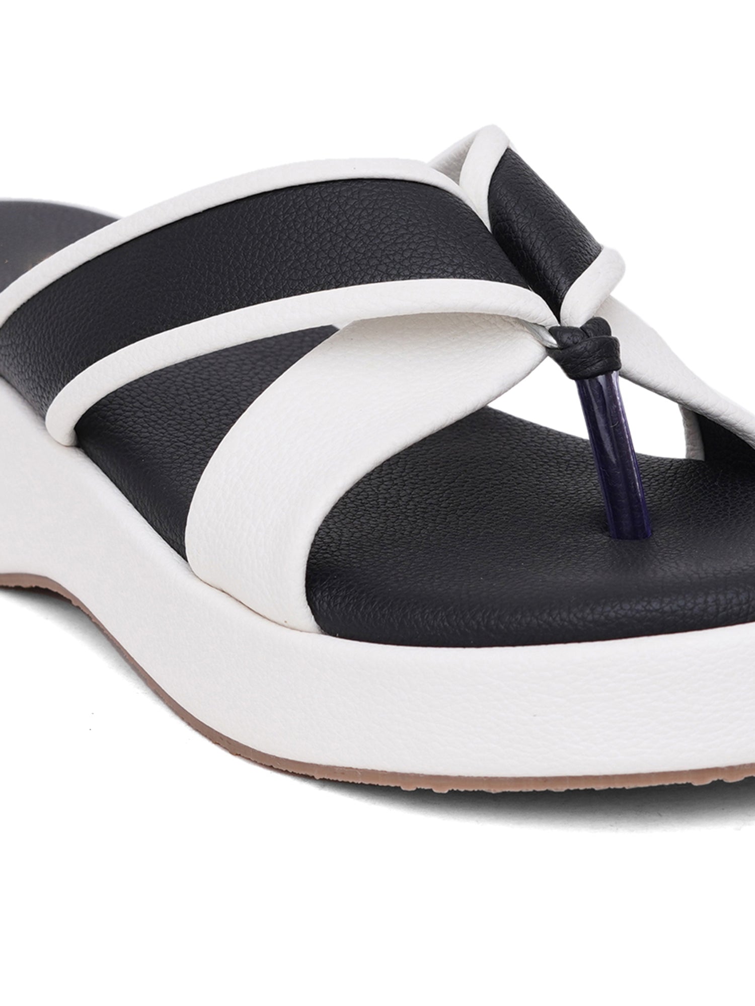 Comfort Toe-Ring Platform Sandals