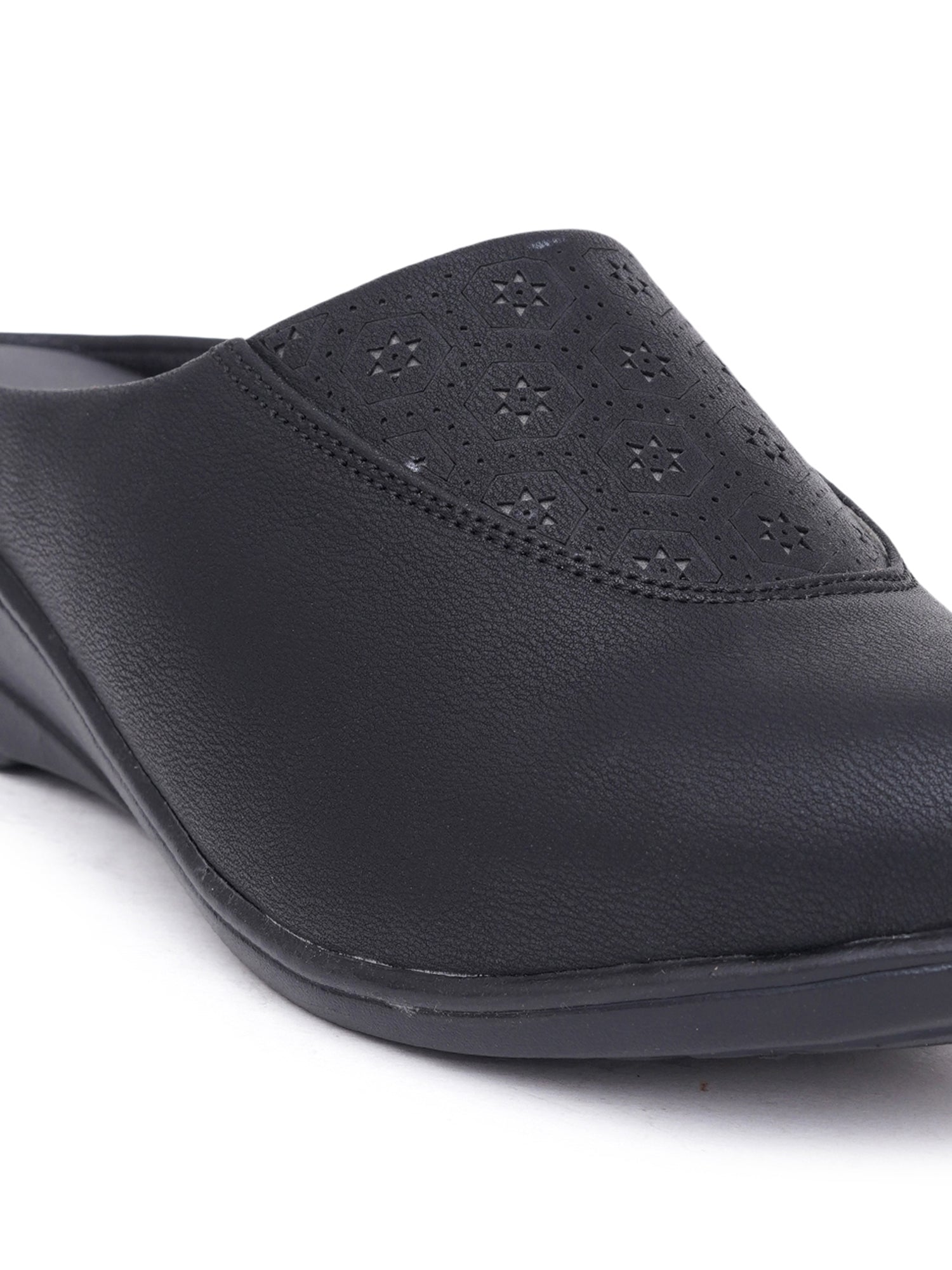 Cozy Step Cushioned Comfort Mule