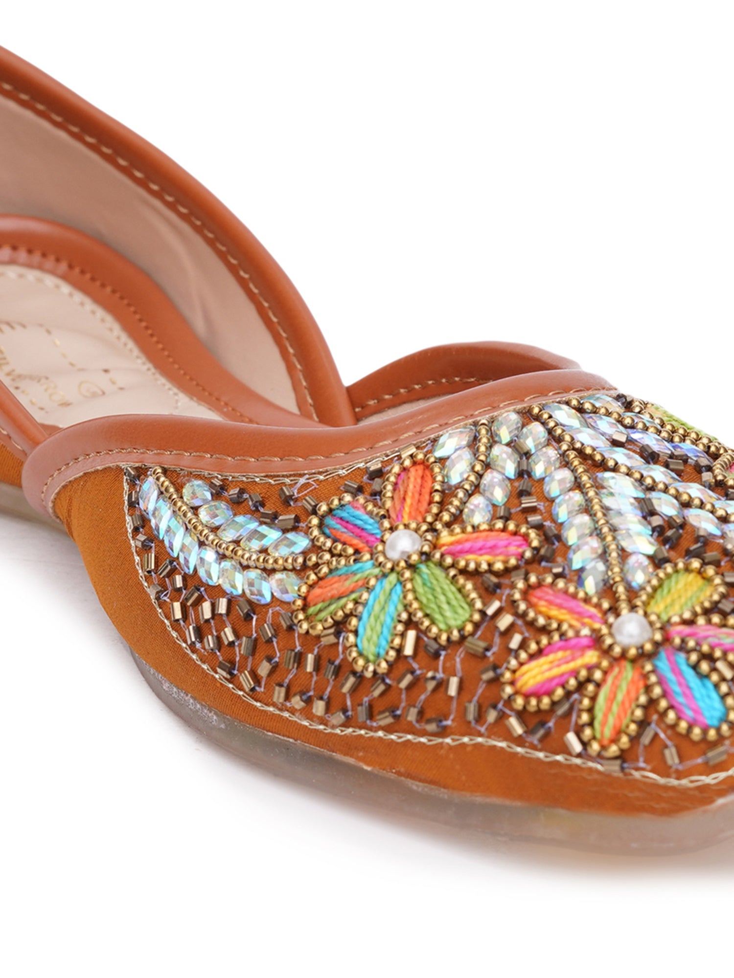 Daisy Charm Colorful Floral Embroidered Traditional Jutis