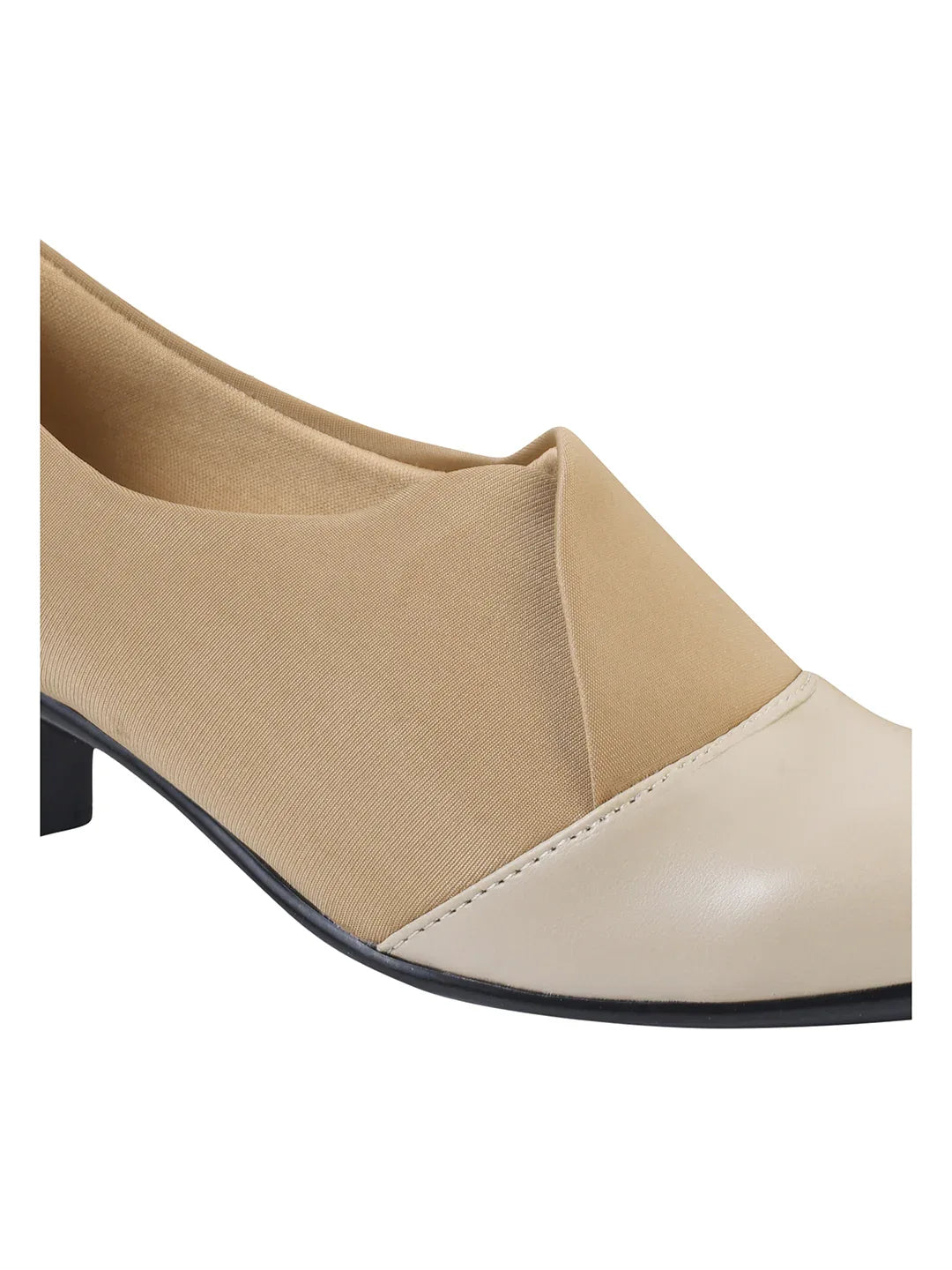 Classic Two-Tone Formal Pumps