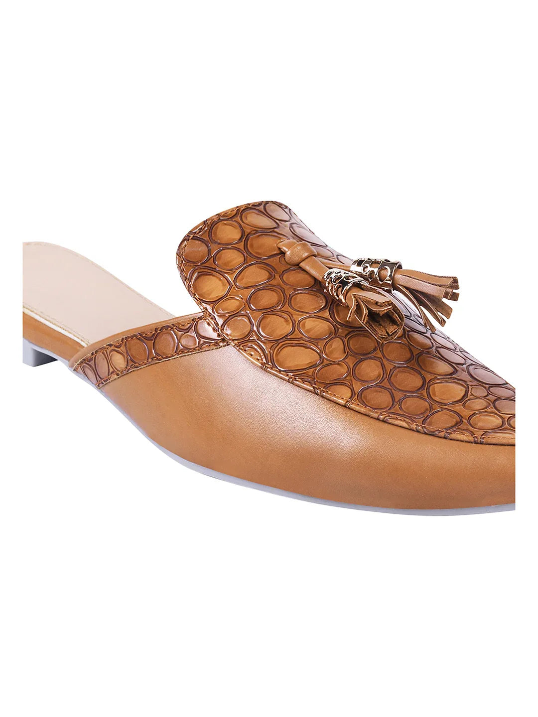 Minimal Tassel Detail Pointed Mule Flats