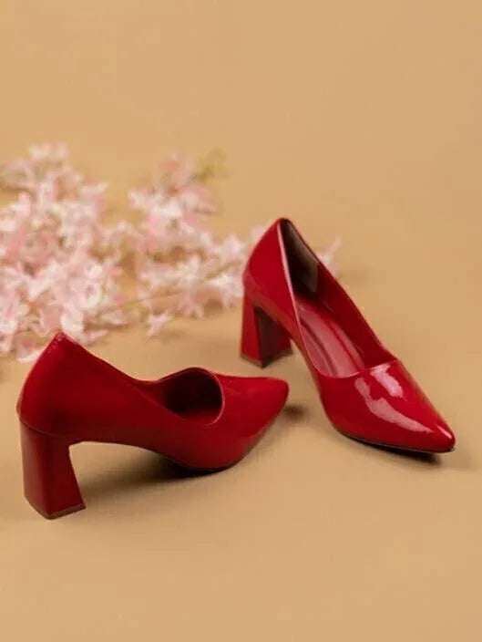 Femme Rouge Pointed Pumps