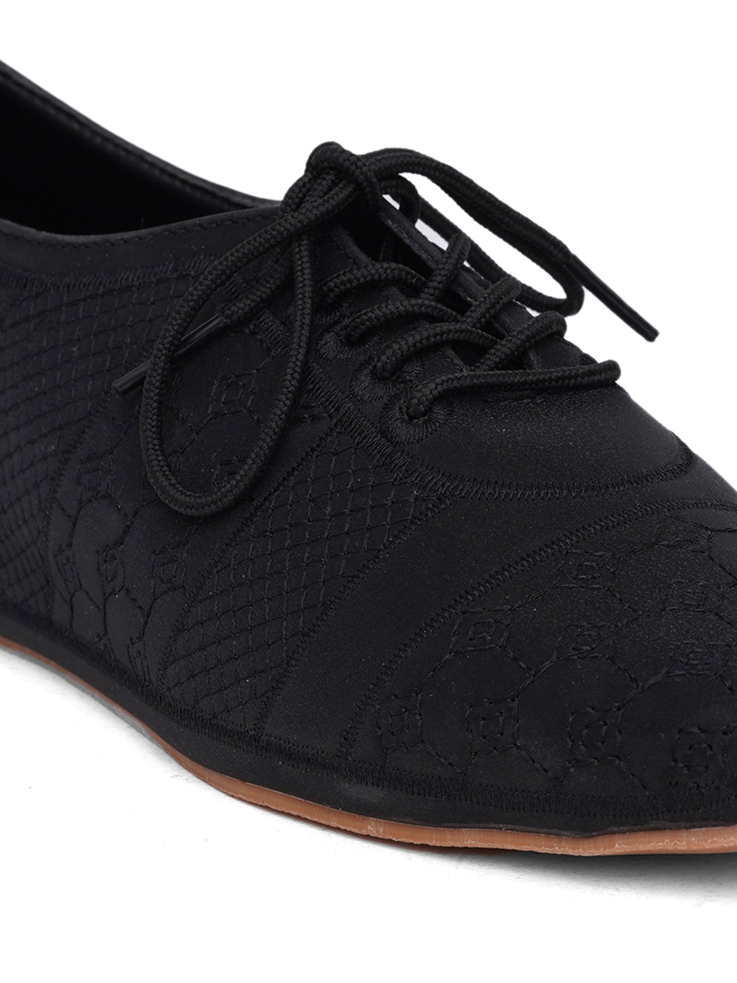 Textured Women's Lace-Up Oxford Casual Shoes