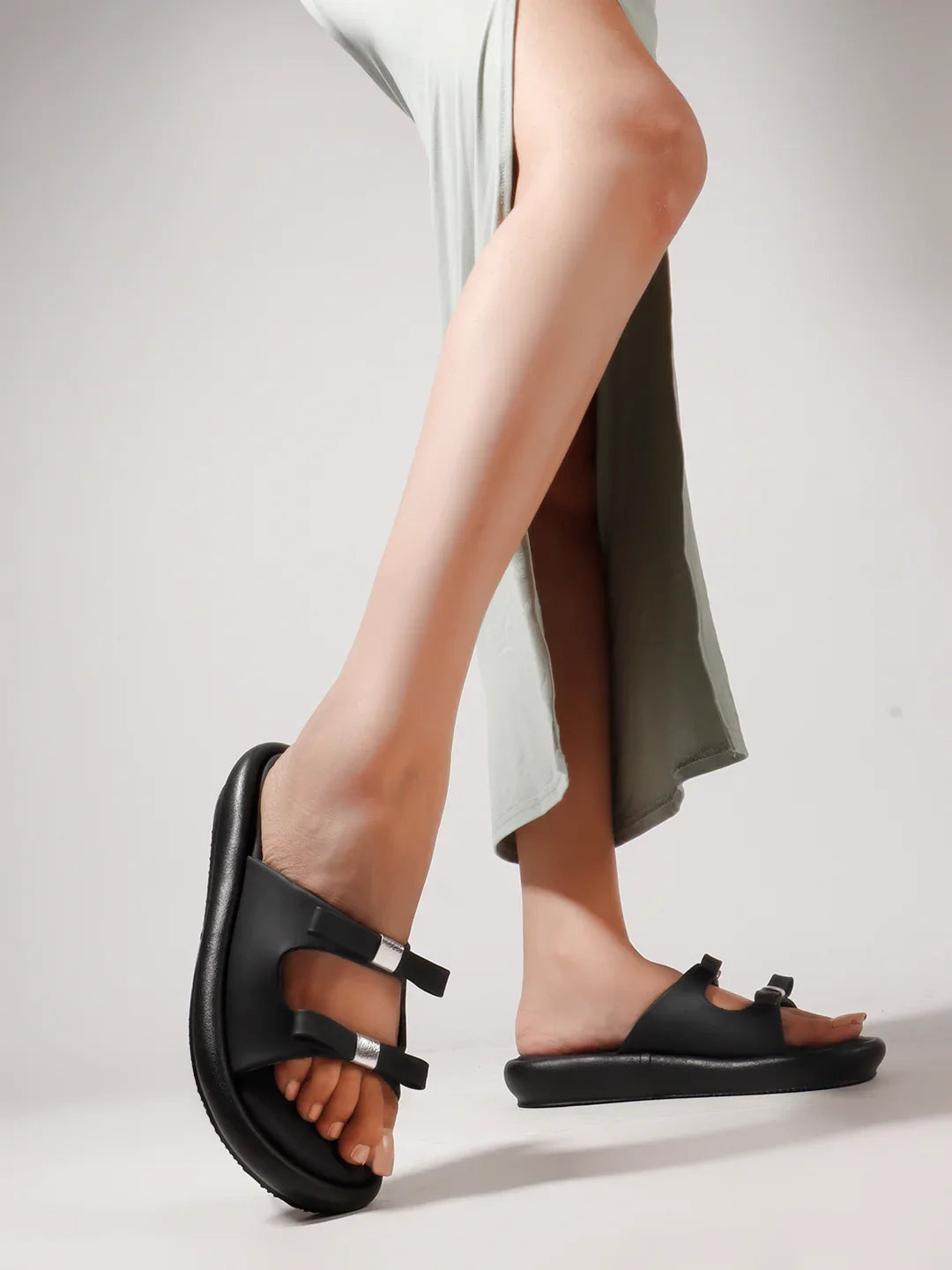 Minimal Bow Detail Sliders