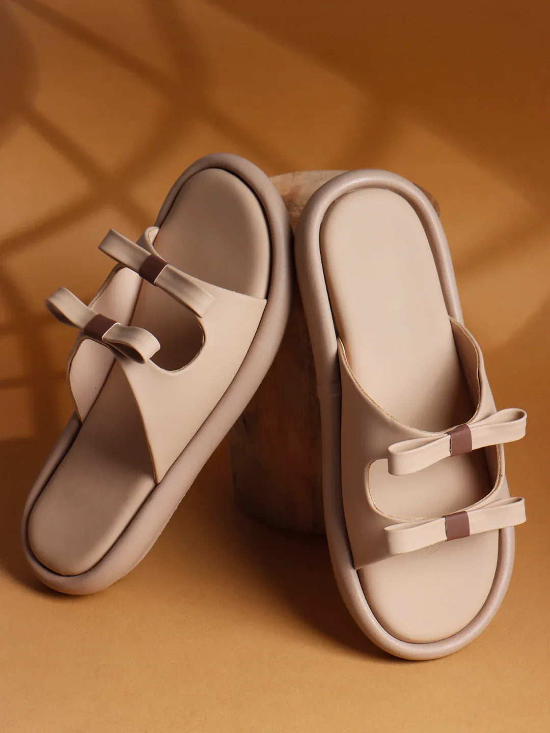 Minimal Bow Detail Sliders
