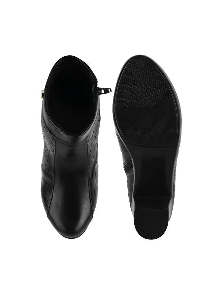 Classic Quilted Ankle Boots with Side Zip for Women