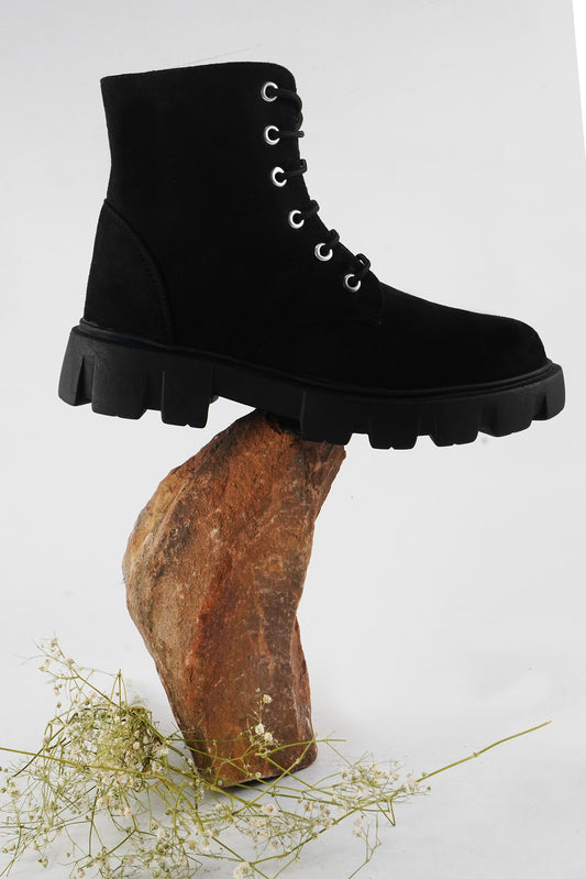 Women’s Winter Lace-Up Ankle Boots