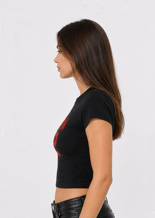 Fitted Sporty Graphic Crop T-Shirt – London 92 Print-black red