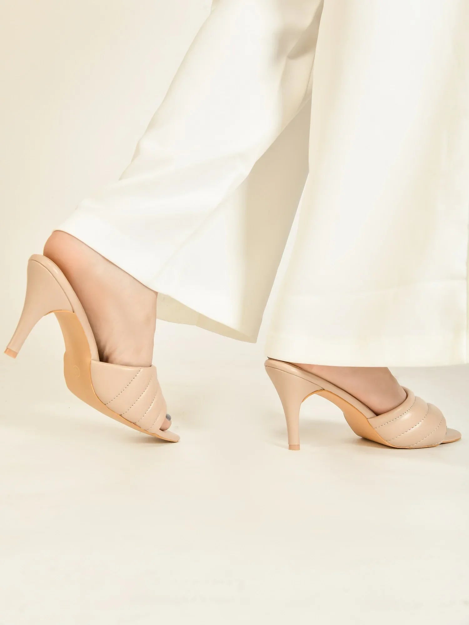 SoftCurve Padded Mule Heels